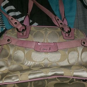 BEAUTIFUL COACH SATCHEL